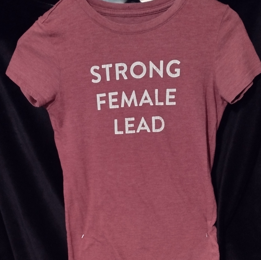 Free State size XS Strong Female Lead graphic tee